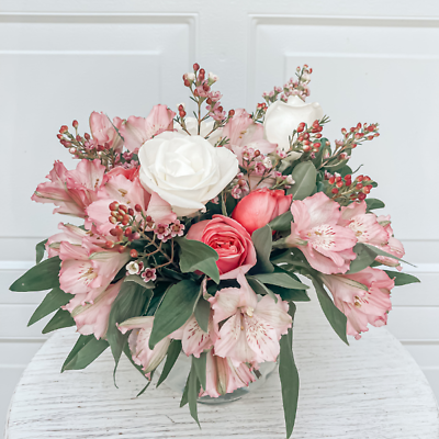 Alluring Alstroemeria